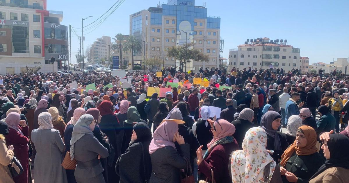 حراك المعلمين يرفض تصريحات الرجوب ويعلن استمرار الاضراب