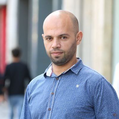 استشهاد الصحفي عاصم كمال موسى بقصف اسرائيلي على قطاع غزة