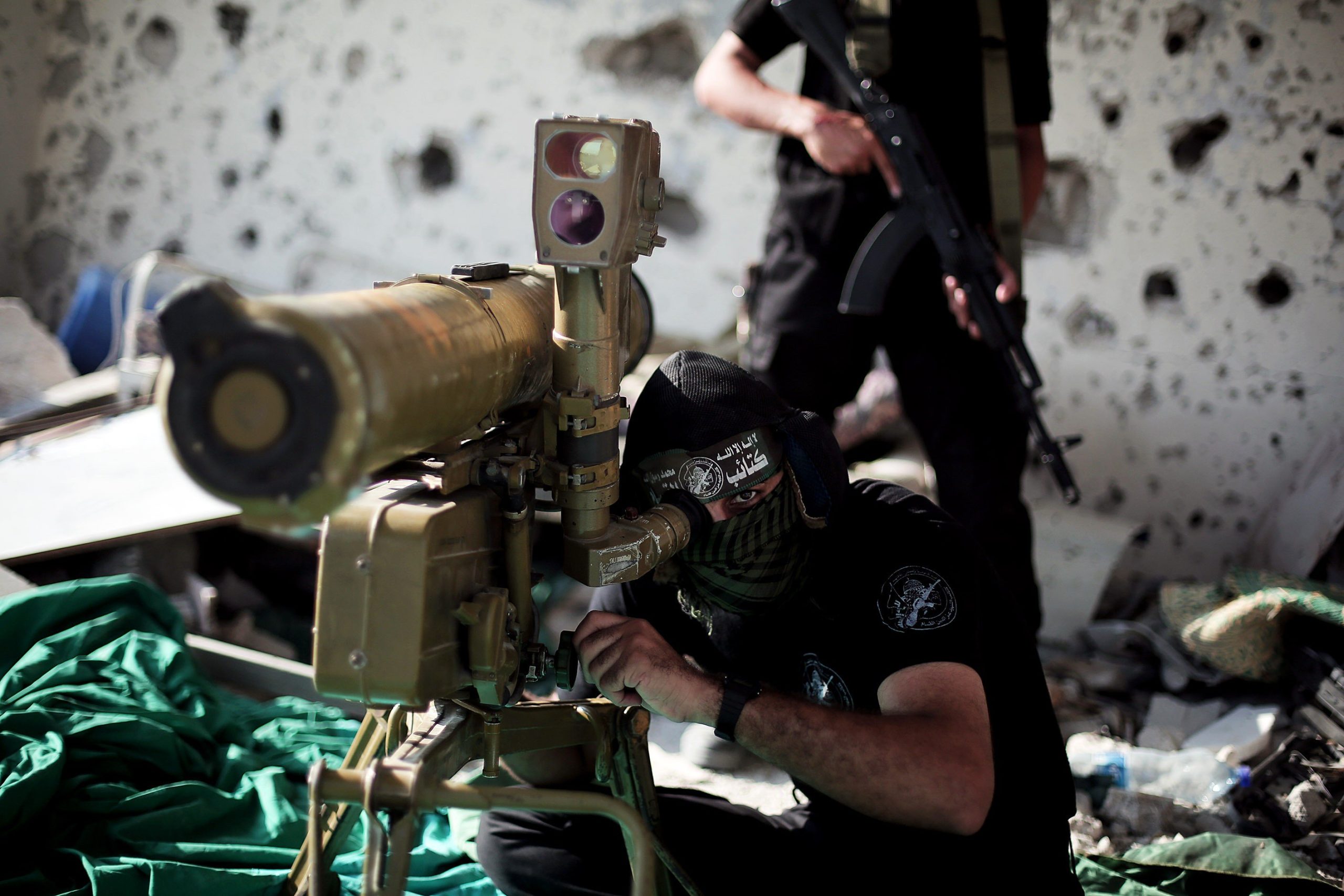 القسام تعلن تفجير عبوة بقوة إسرائيلية راجلة وسط قطاع غزة