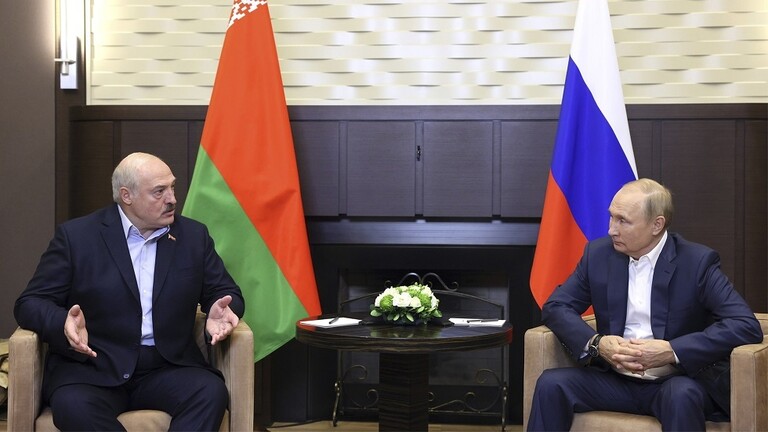 بوتين يصادق على بروتوكول "دور مجموعة القوات المشتركة" في اتفاق الدفاع الإقليمي مع بيلاروس