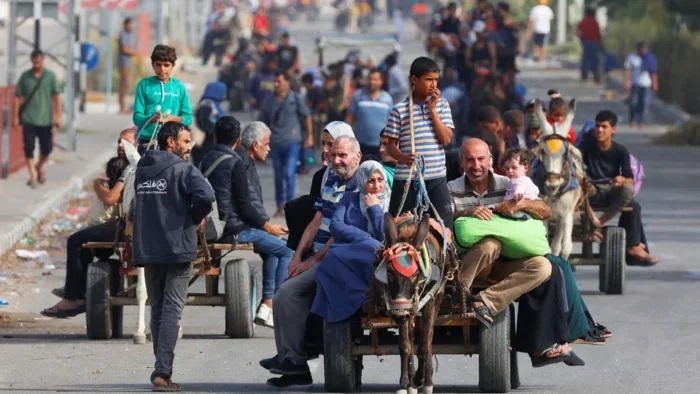 النازحون في غزة : البحث عن النجاة طريق إلى الموت