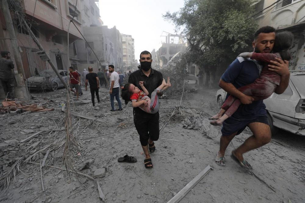 الأورومتوسطي: إسرائيل قتلت العشرات ممن حاولوا استلام المساعدات شمالي وادي غزة