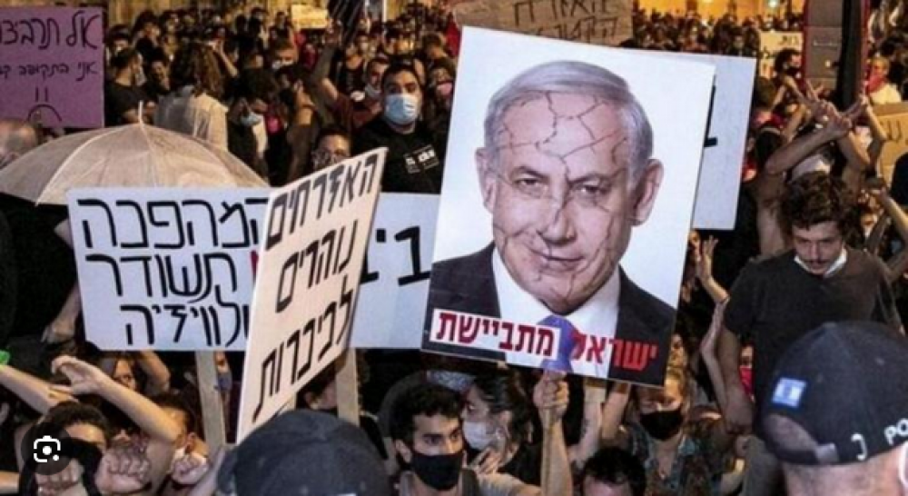 صحيفة إسرائيليّة: حكومة الحرب تعد أيامها ونندفع نحو الهاوية