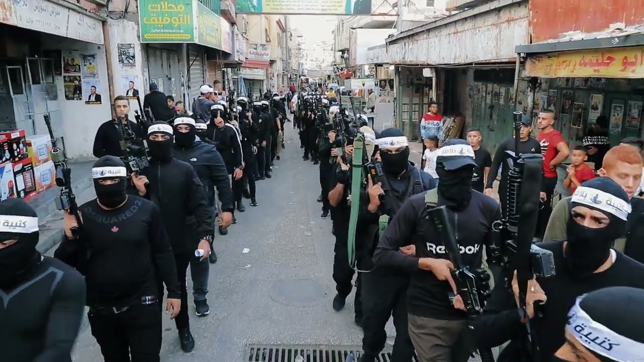 اشتباكات مسلحة واعتقالات خلال اقتحامات الاحتلال بالضفة الغربية