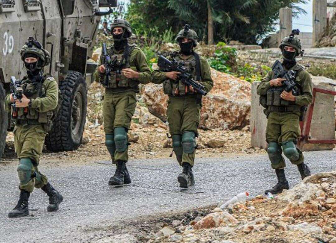 الاحتلال يشن حملة اقتحامات واعتقالات في الضفة الغربية