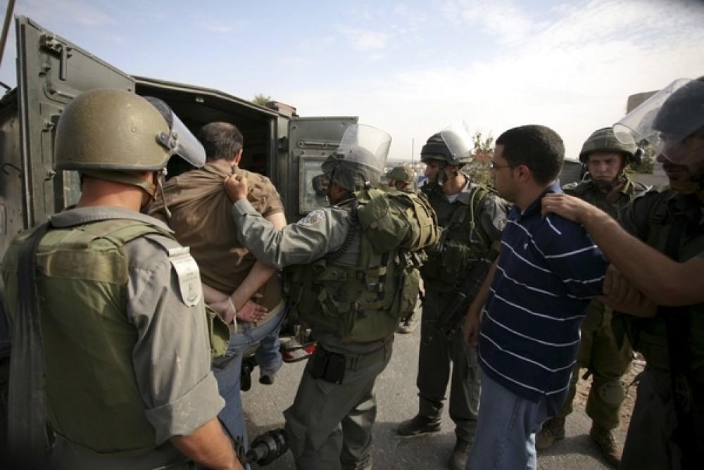الاحتلال يعتقل ثلاثة مواطنين من محافظة رام الله
