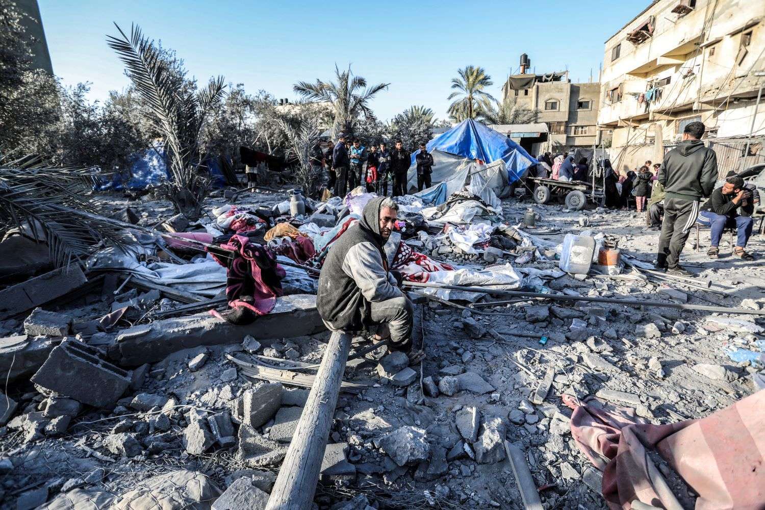 شهيدان في قصف للاحتلال على حي الزيتون جنوب مدينة غزة
