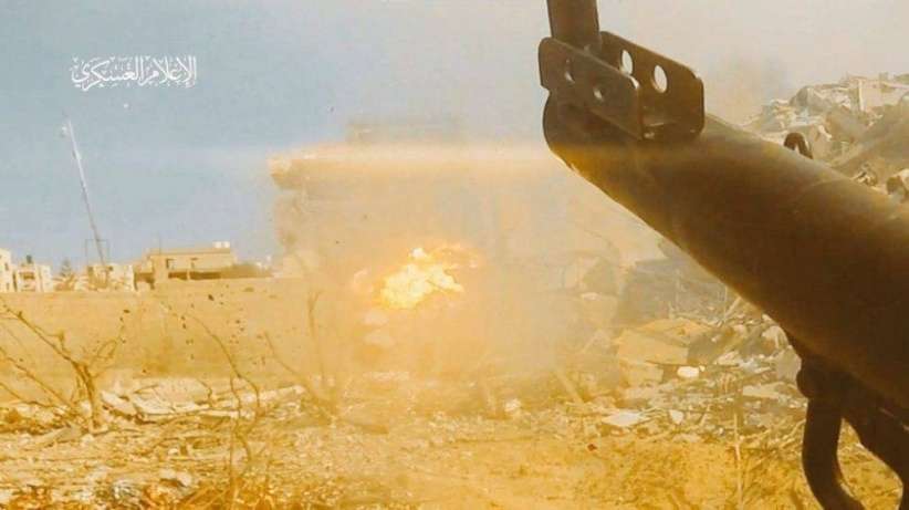 كتائب القسام تعلن تفجير منزل مفخخ على قوة إسرائيلية
