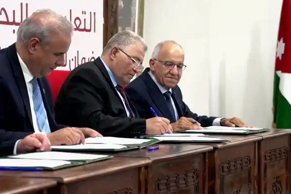 رئيس جامعة القدس يوقع اتفاقية إنشاء كرسي للدراسات المغربية