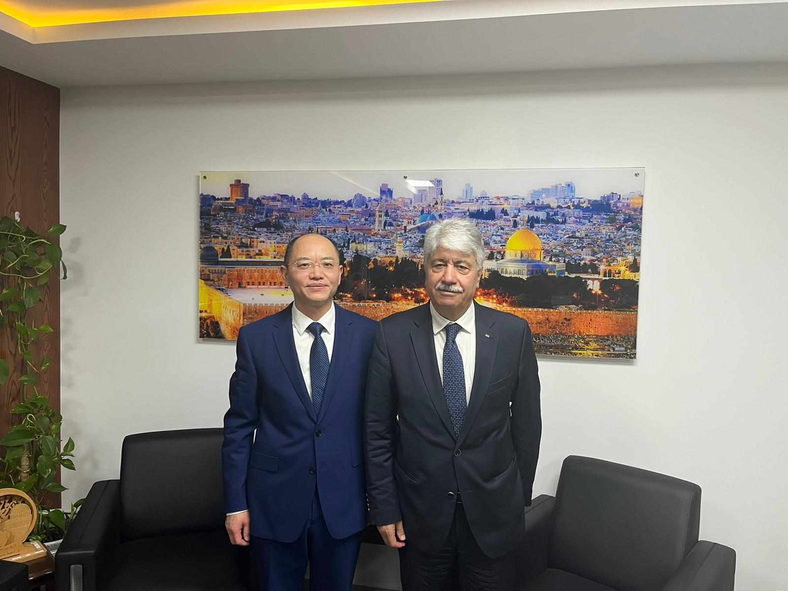 د. مجدلاني يلتقي السفير الصيني ويبحث معه التحضيرات للحوار الوطني المرتقب في بكين