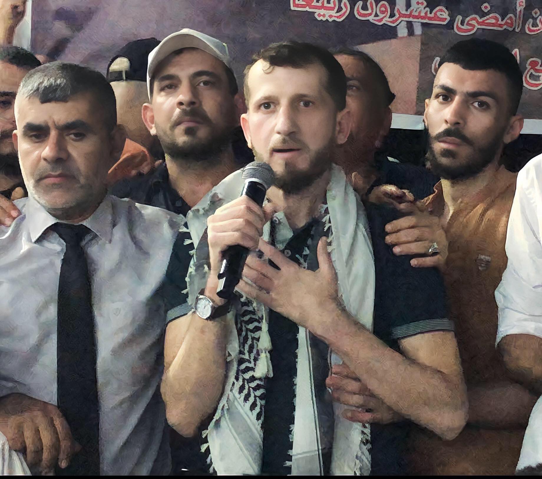 الاحتلال يهاجم احتفالاً لاستقبال الأسير المحرر محمود خفش في مردا بسلفيت