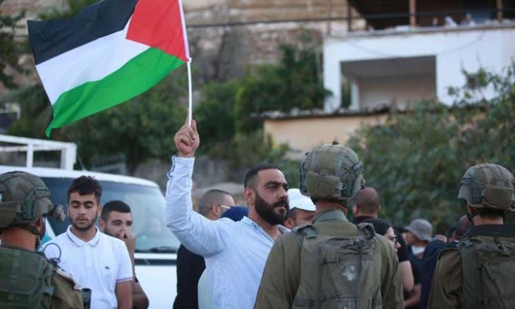 الاحتلال يعتقل 60 مواطنا من الضفة الغربية