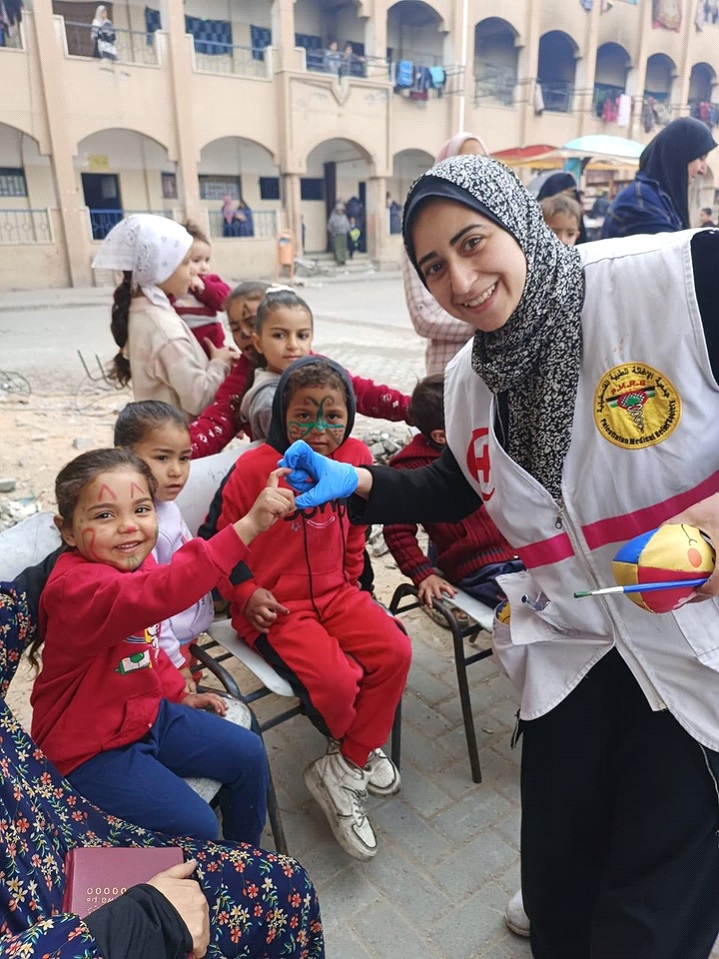 الإغاثة الطبية الفلسطينية : نقدم العلاج لـ 200 ألف مواطن فلسطيني شهريا في قطاع غزة