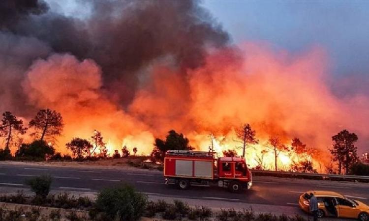 حرائق شمال غرب صفد جراء سقوط صواريخ من لبنان