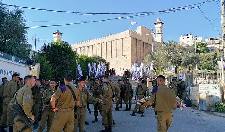 الاحتلال يمنع رفع آذان الجمعة من الحرم الإبراهيمي الشريف في الخليل
