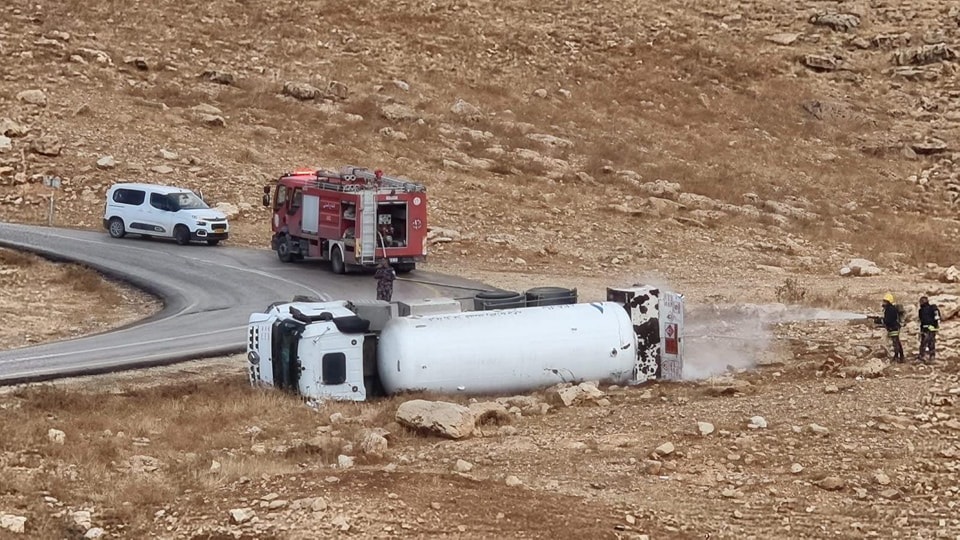 إغلاق طريق المعرجات بين رام الله وأريحا إثر انقلاب صهريج غاز