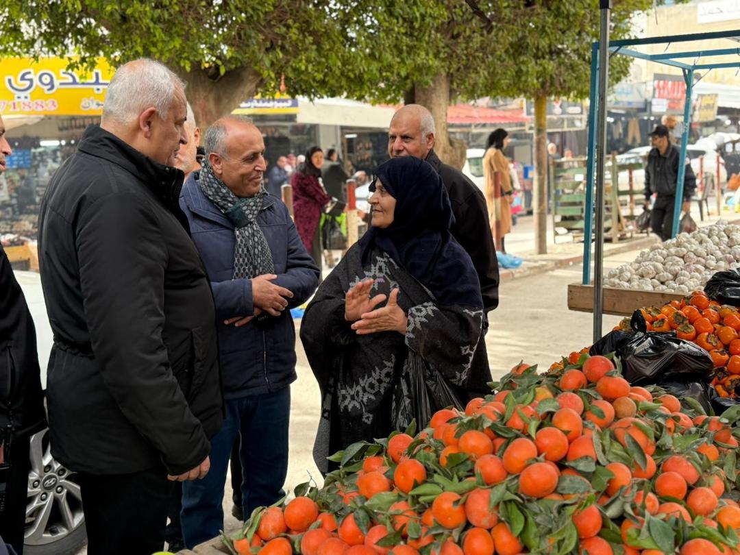 جنين : اللواء هب الريح يتفقد الأسواق ويطّلع على الأوضاع الاقتصادية والحركة التجارية