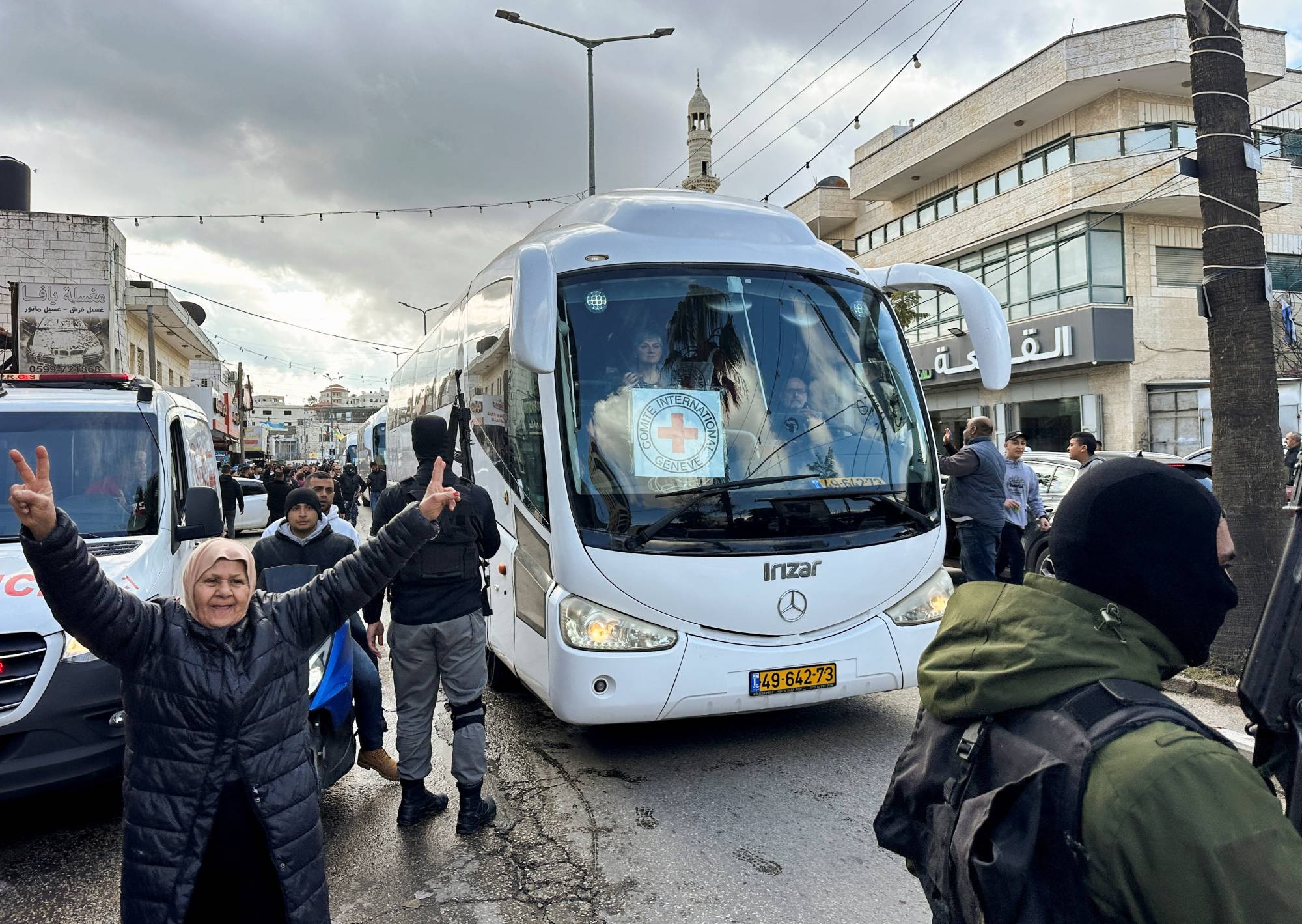 إلغاء الإفراج عن الأسرى الفلسطينيين يهدد صفقة التبادل