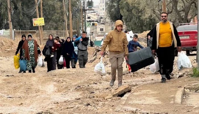 الاحتلال يصعد عدوانه على مخيم طولكرم ، تهجير قسري وتخريب للمنازل وسرقة محتوياتها وتحويلها لثكنات عسكرية