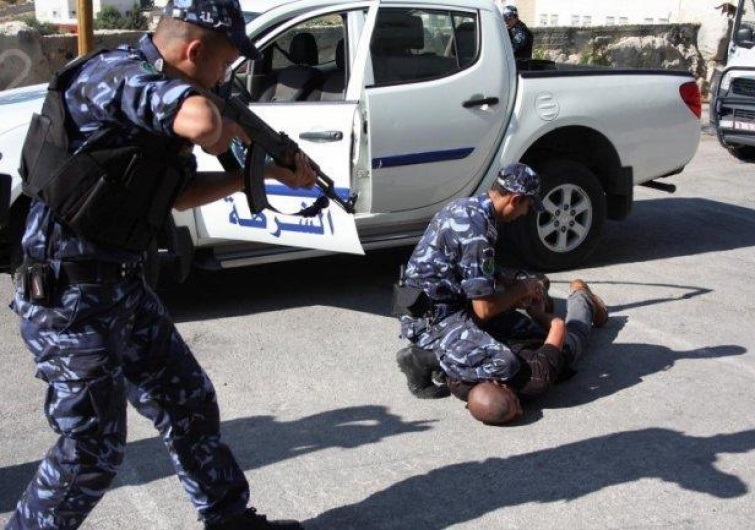 الشرطة تكشف تفاصيل حادثة الاعتداء على مواطن في رام الله وتلاحق الجناة