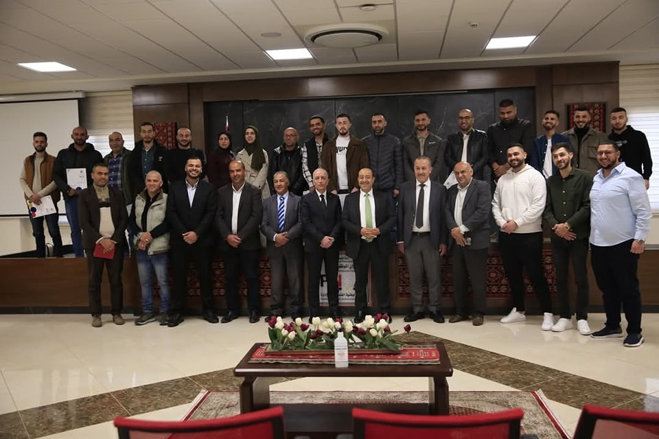 علاء التميمي و موسى أبو زيد يخرجان المشاركين في دورة التصوير الجوي
